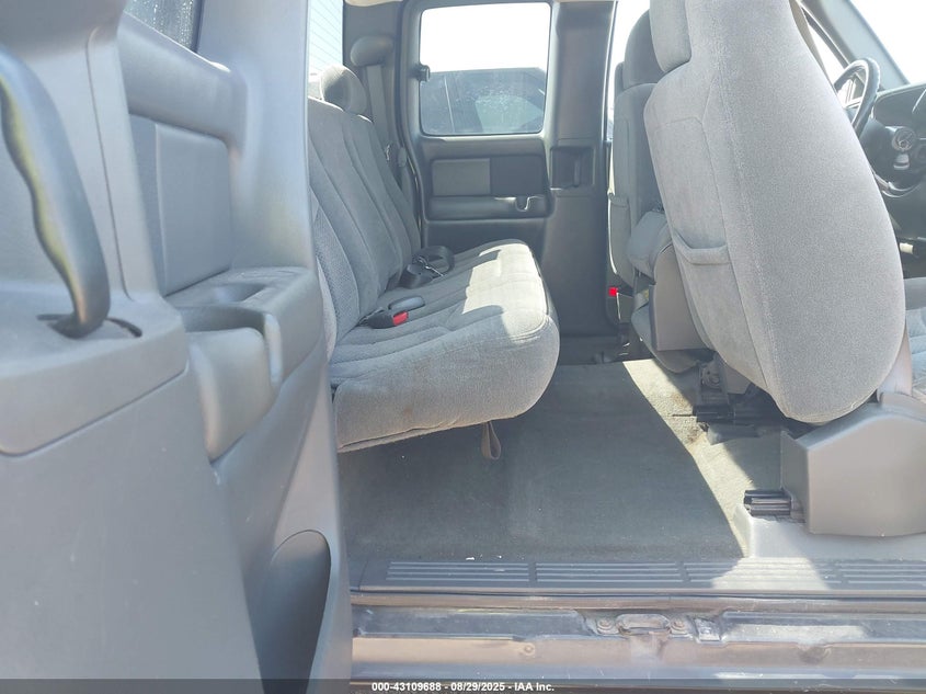 2004 Chevrolet Silverado 1500 Ls VIN: 2GCEC19V041284449 Lot: 43109688