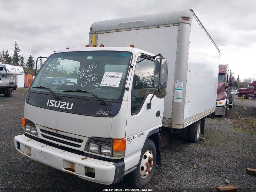JALB4B148Y7004633 2000 ISUZU NPR photo no. 2