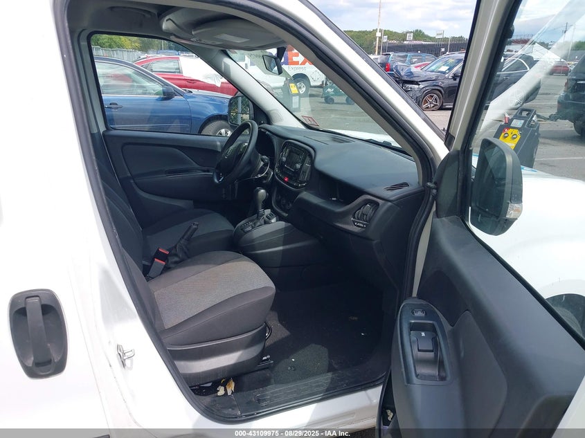 VIN ZFBERFAB8J6J47571 2018 RAM PROMASTER CITY TRADESMAN