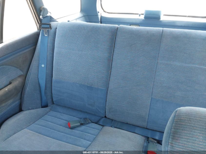 1994 Ford Escort Lx/Sport VIN: 1FARP15J3RW195067 Lot: 43110751