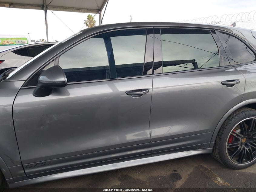 2018 PORSCHE CAYENNE GTS WP1AD2A2XJLA80121