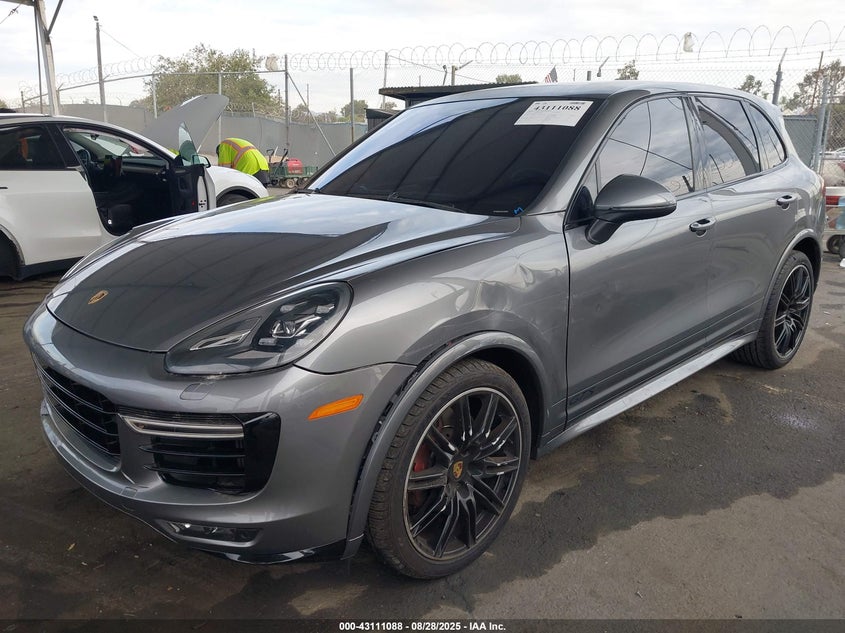 2018 PORSCHE CAYENNE GTS WP1AD2A2XJLA80121