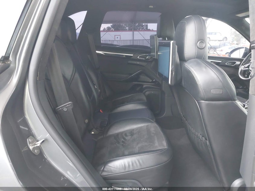 2018 PORSCHE CAYENNE GTS WP1AD2A2XJLA80121