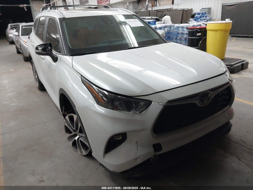 TOYOTA HIGHLANDER XLE