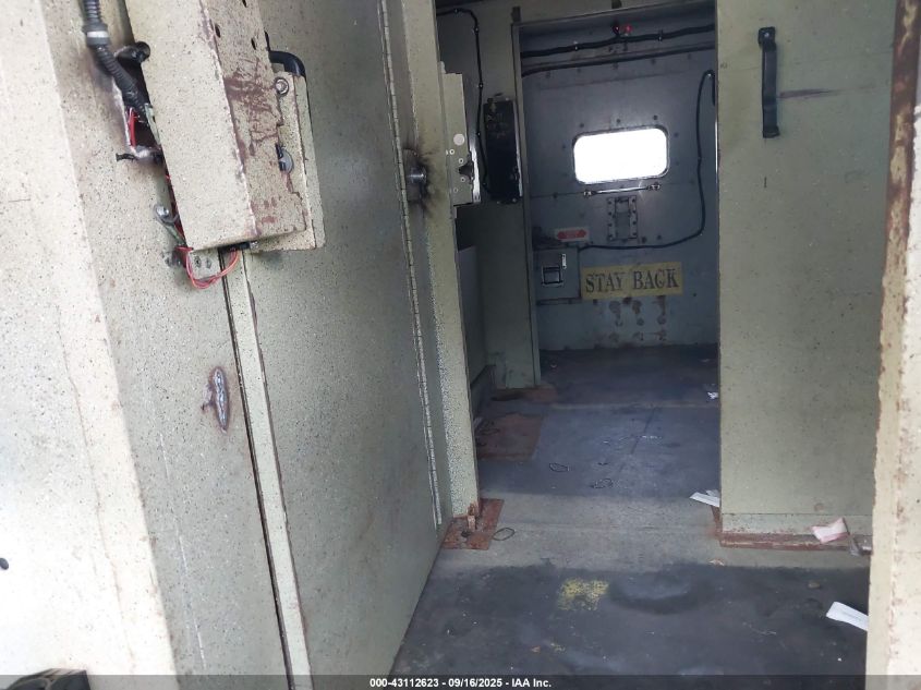 2000 International 4000 4700 VIN: 1HTSCAAP7YH262566 Lot: 43112623