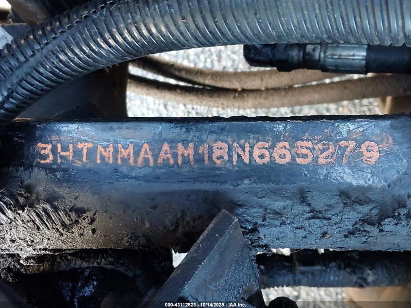 2000 International 4000 4700 VIN: 1HTSCAAP7YH262566 Lot: 43112623