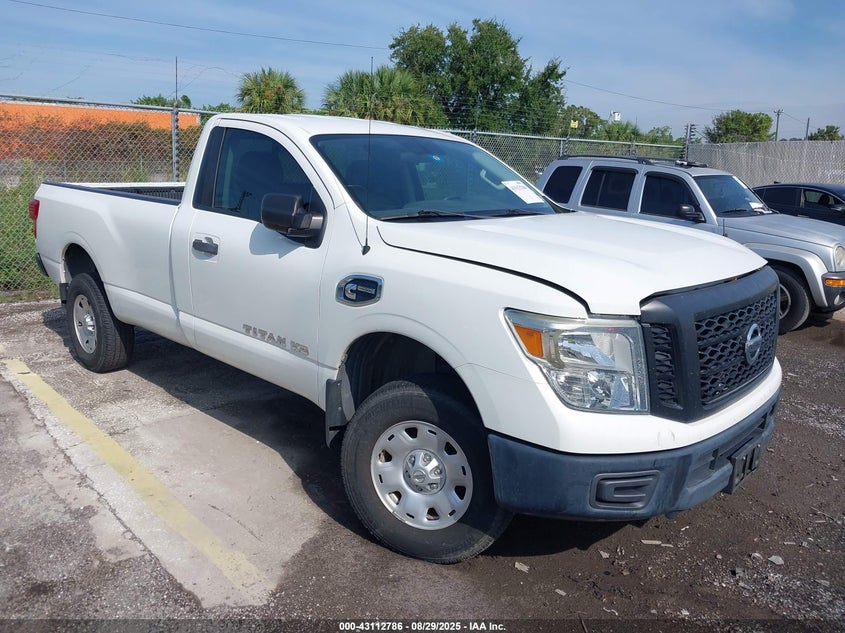 NISSAN TITAN S