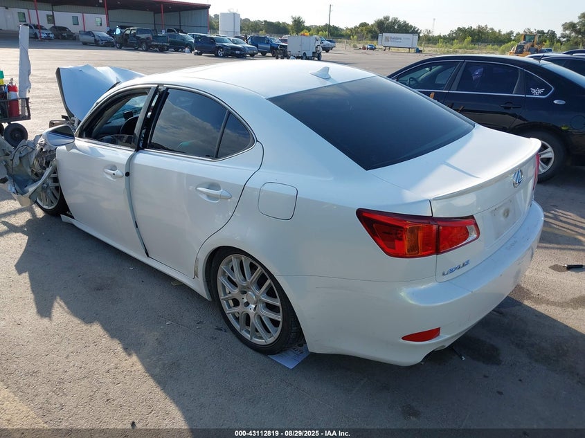 JTHBF5C26A5122477 2010 LEXUS IS photo no. 3