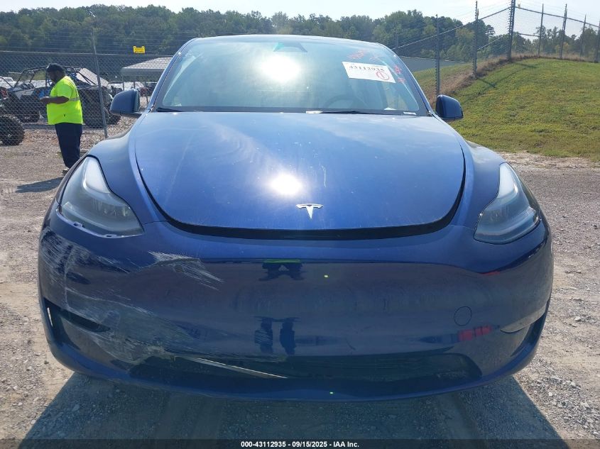 2024 Tesla Model Y Long Range Dual Motor All-Wheel Drive VIN: 7SAYGDEE3RA249918 Lot: 43112935