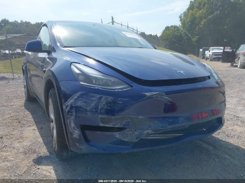 2024 Tesla Model Y Long Range Dual Motor All-Wheel Drive VIN: 7SAYGDEE3RA249918 Lot: 43112935