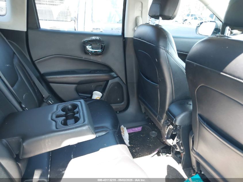 2017 Jeep New Compass Limited 4X4 VIN: 3C4NJDCB3HT628141 Lot: 43113219