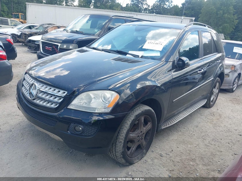 2007 Mercedes-Benz Ml 350 4Matic black suv gasoline 4JGBB86EX7A243383 photo #3