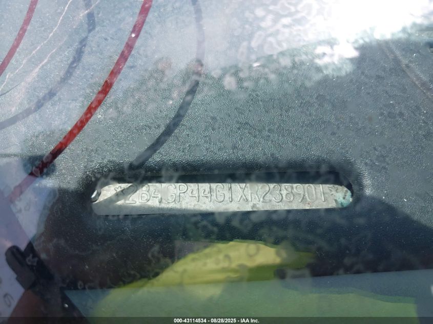 1999 Dodge Grand Caravan Se VIN: 2B4GP44G1XR238901 Lot: 43114534