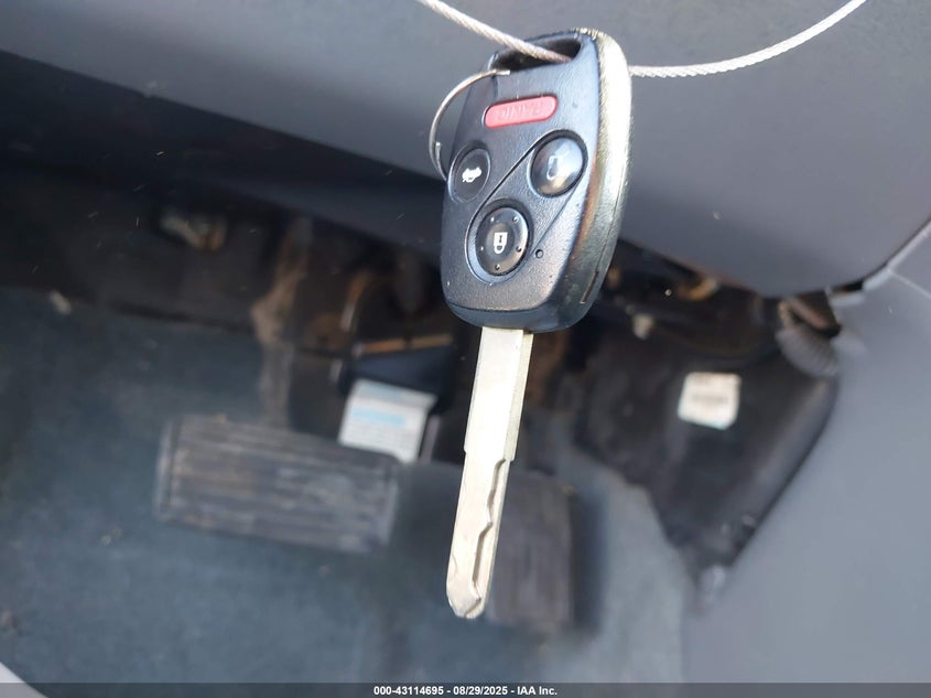 2003 Honda Accord 2.4 Lx VIN: 1HGCM56303A068072 Lot: 43114695