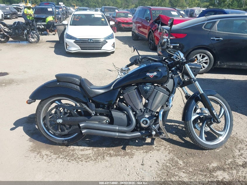 2015 VICTORY MOTORCYCLES VEGAS 8-BALL - 5VPGA36N7F3045347
