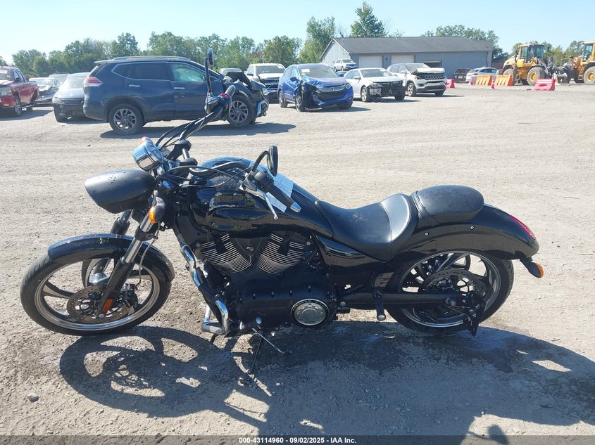 2015 VICTORY MOTORCYCLES VEGAS 8-BALL - 5VPGA36N7F3045347