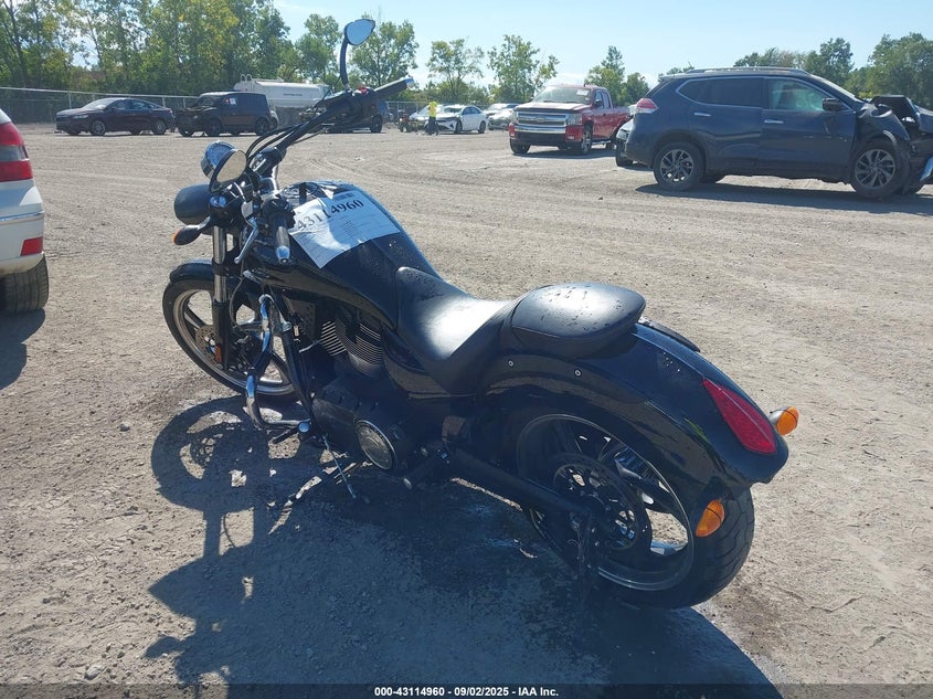 2015 VICTORY MOTORCYCLES VEGAS 8-BALL - 5VPGA36N7F3045347
