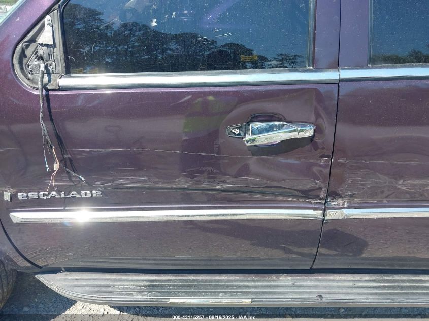 2008 Cadillac Escalade Standard VIN: 1GYEC63888R223082 Lot: 43115257