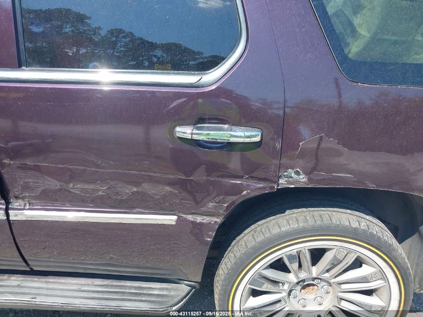 2008 Cadillac Escalade Standard VIN: 1GYEC63888R223082 Lot: 43115257