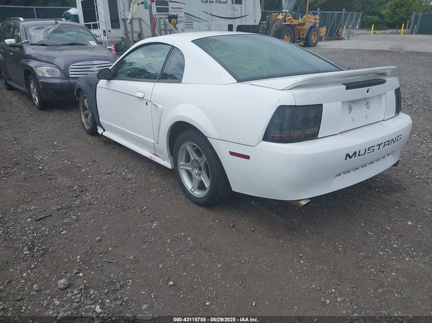 2000 Ford Mustang