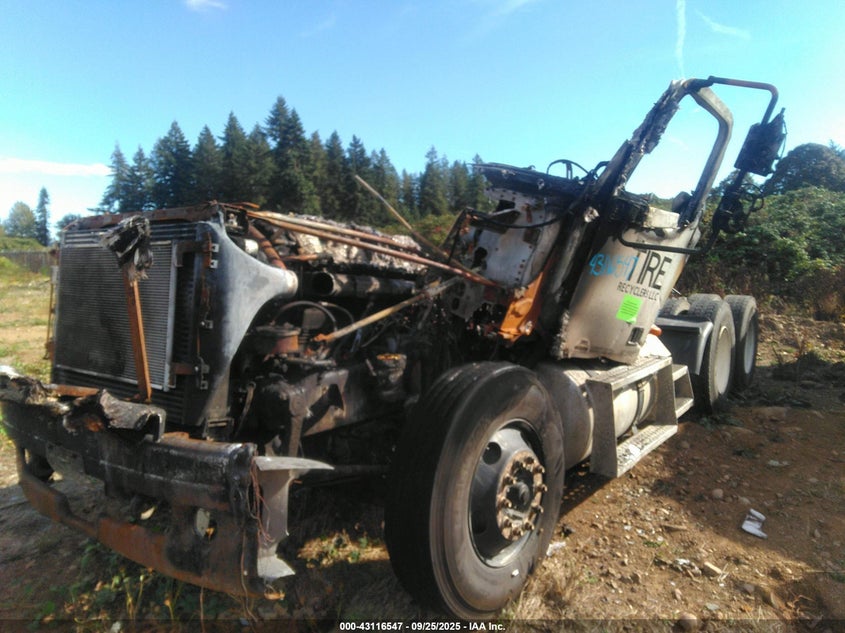 1FUJA6CG83LL11491 2003   photo no. 11
