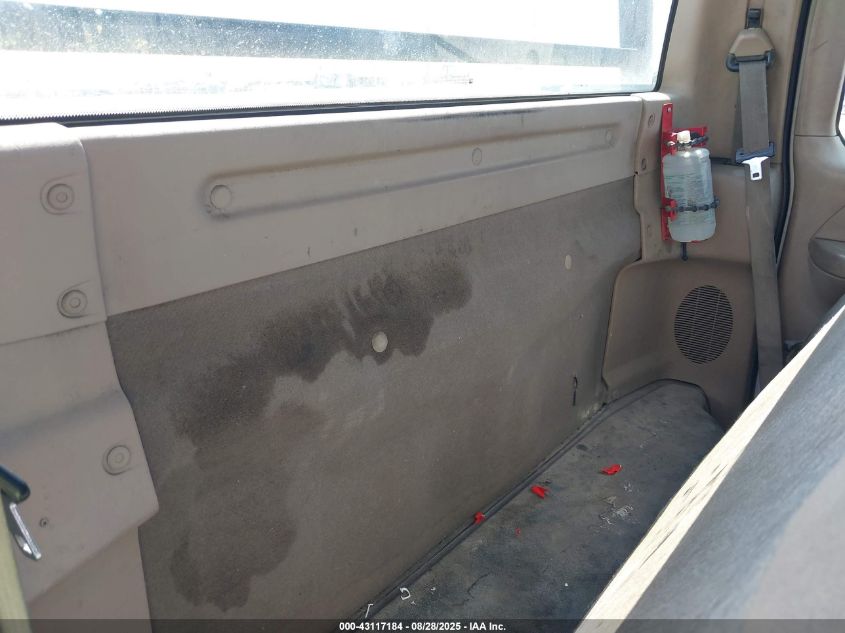 2002 Ford F-150 Xl/Xlt VIN: 1FTRF17222KC00694 Lot: 43117184