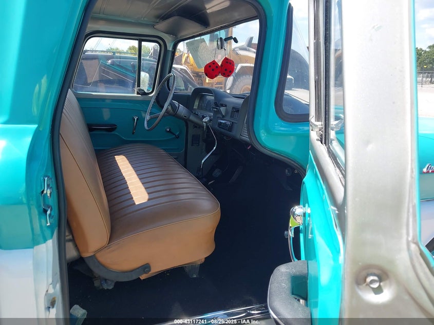 1961 CHEVROLET PICK-UP — zdjęcie 5
