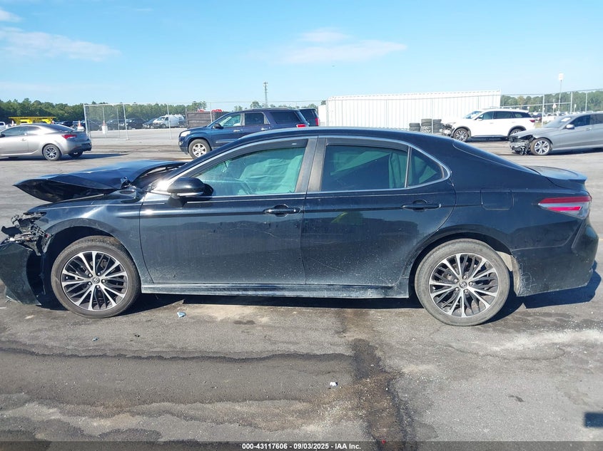 2018 TOYOTA CAMRY SE 4T1B11HK9JU144881