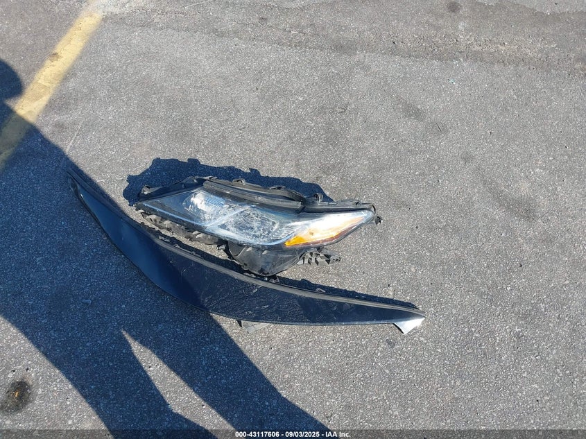 2018 TOYOTA CAMRY SE 4T1B11HK9JU144881