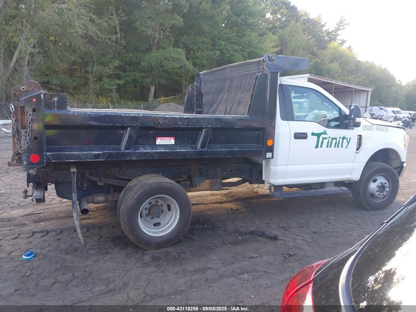 2021 Ford F-350 Chassis Xl VIN: 1FDRF3H62MEC14685 Lot: 43118256