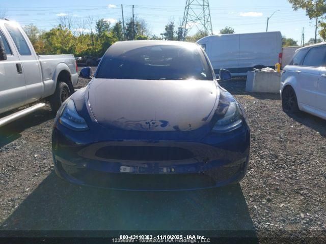 2022 Tesla Model Y Long Range Dual Motor All-Wheel Drive VIN: 7SAYGDEE6NF424157 Lot: 43118303