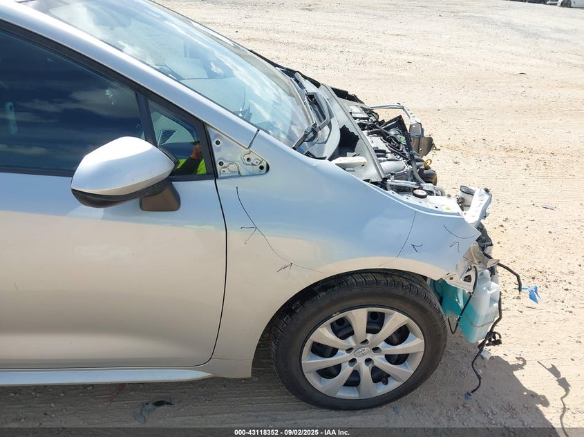 2021 TOYOTA COROLLA LE 5YFEPMAE3MP227570