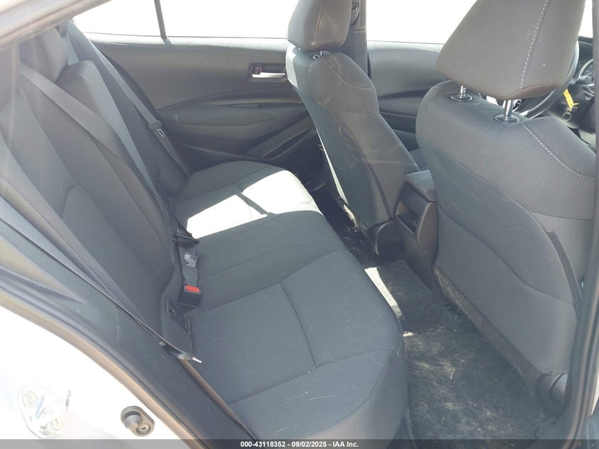 2021 TOYOTA COROLLA LE 5YFEPMAE3MP227570