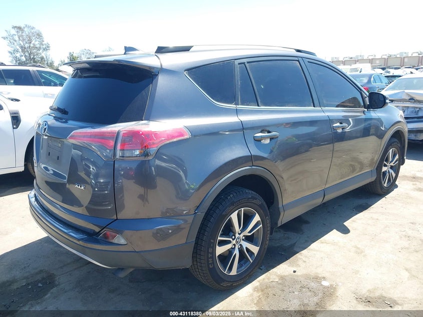 2018 TOYOTA RAV4 ADVENTURE/XLE JTMWFREV7JJ740190