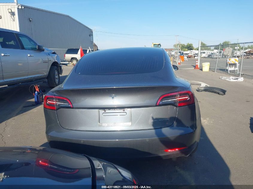 2018 Tesla Model 3 Long Range/Performance VIN: 5YJ3E1EB0JF086945 Lot: 43118921