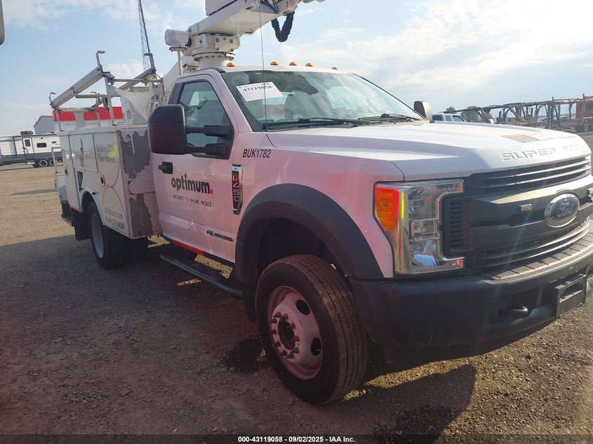 2017 Ford F-450 Chassis Xl VIN: 1FDUF4GTXHEF40893 Lot: 43119058