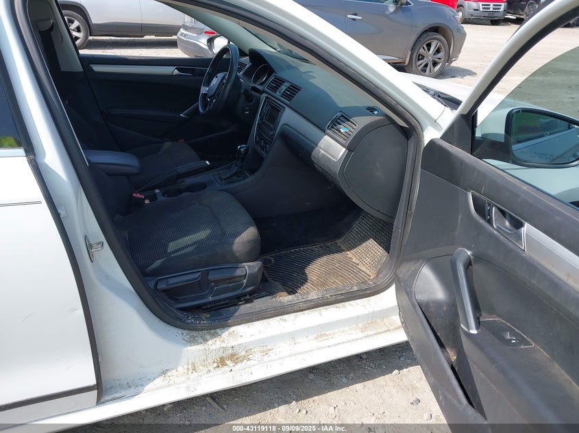 2016 VOLKSWAGEN PASSAT 1.8T S 1VWAT7A30GC005315