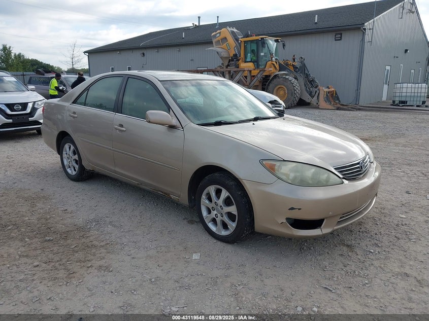 2005 Toyota Camry Xle beige sedan gasoline 4T1BE32KX5U018690 photo #1