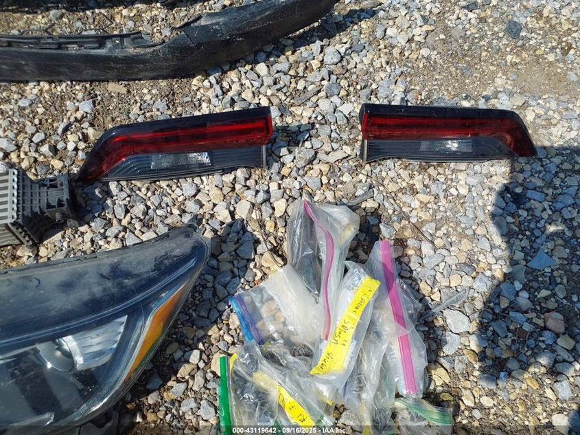 2022 Honda Cr-V 2Wd Lx VIN: 2HKRW1H21NH400533 Lot: 43119642