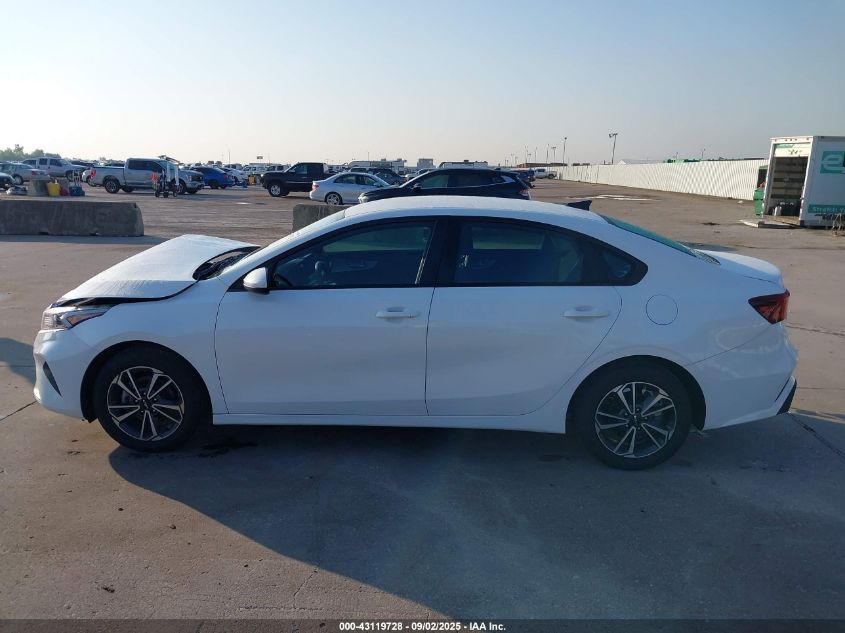 2024 Kia Forte Lxs VIN: 3KPF24AD4RE787021 Lot: 43119728