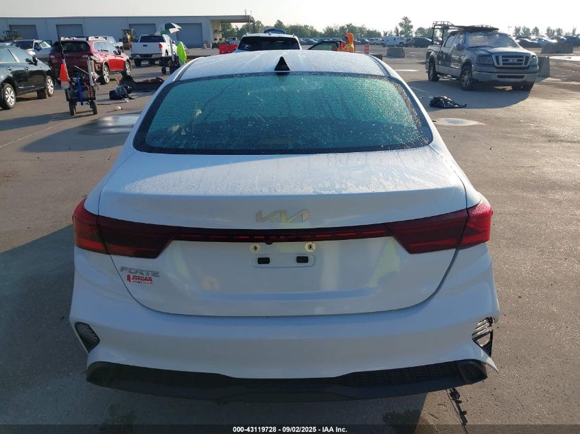 2024 Kia Forte Lxs VIN: 3KPF24AD4RE787021 Lot: 43119728