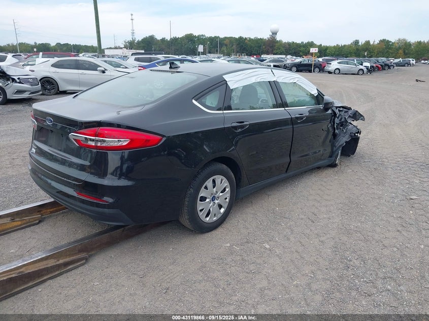 Vin: 3fa6p0g79lr232986, lot: 43614176, ford fusion s 20204