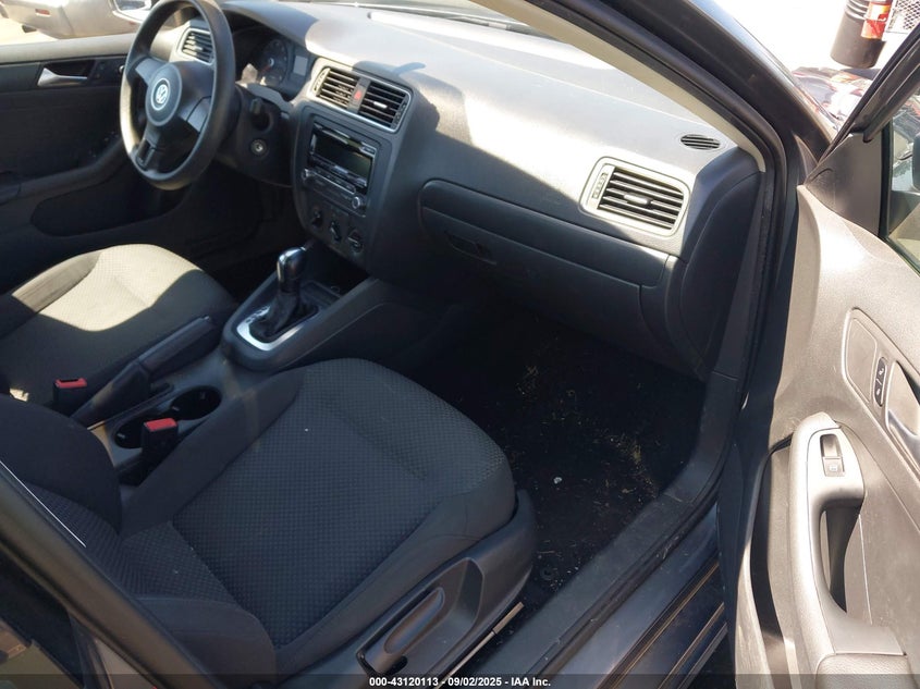 2013 VOLKSWAGEN JETTA 2.0L S - 3VW2K7AJ0DM402300