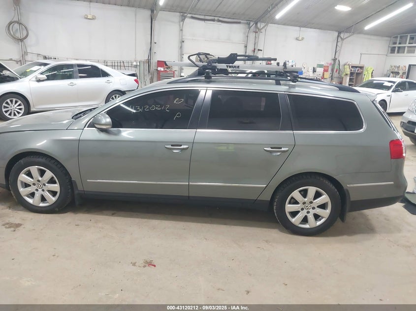 2008 Volkswagen Passat Turbo VIN: WVWXK73C48E089366 Lot: 43120212