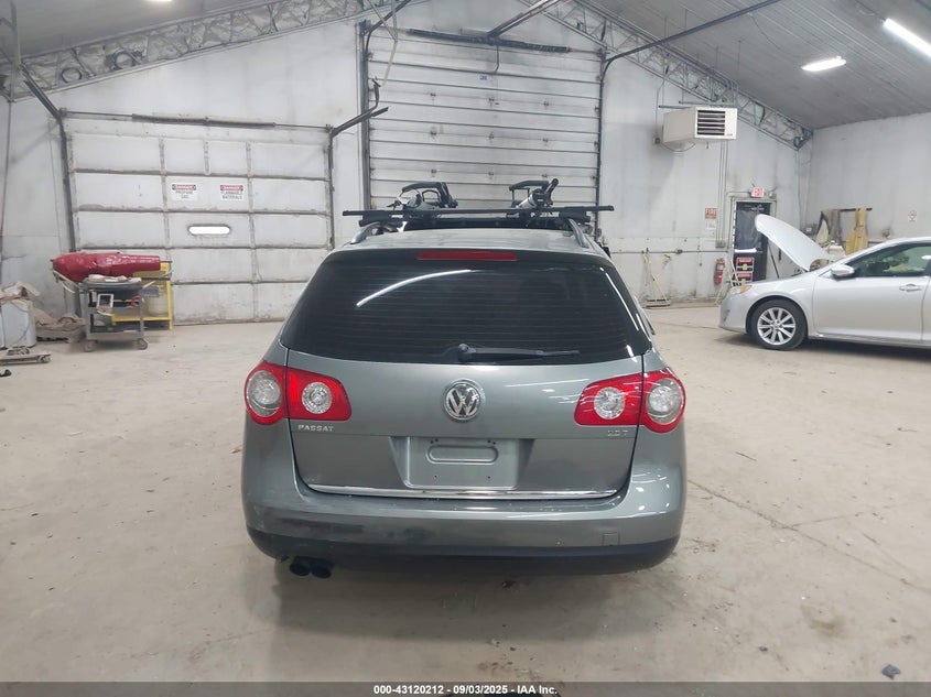 2008 Volkswagen Passat Turbo VIN: WVWXK73C48E089366 Lot: 43120212