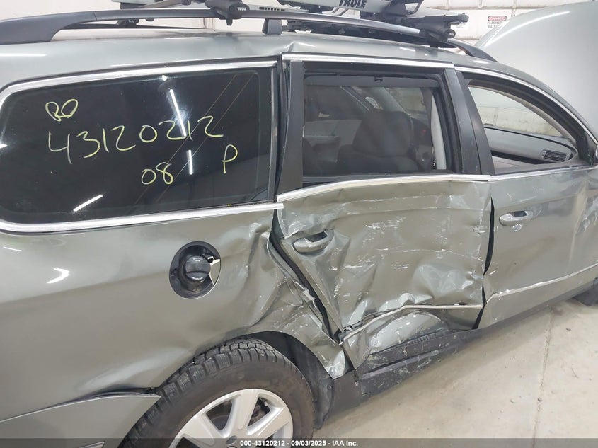 2008 Volkswagen Passat Turbo VIN: WVWXK73C48E089366 Lot: 43120212