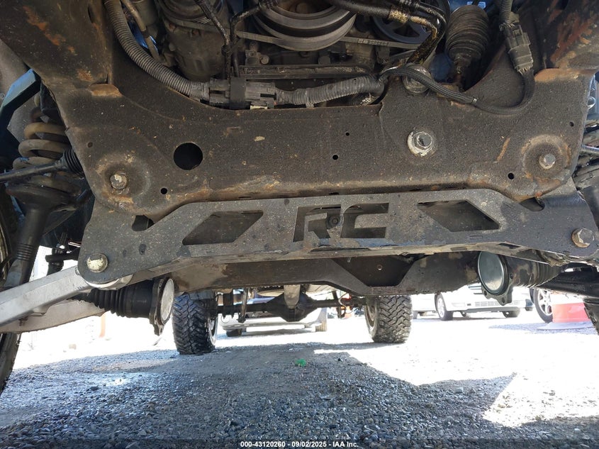 2015 CHEVROLET SILVERADO 1500 2LT - 3GCUKREC1FG405176