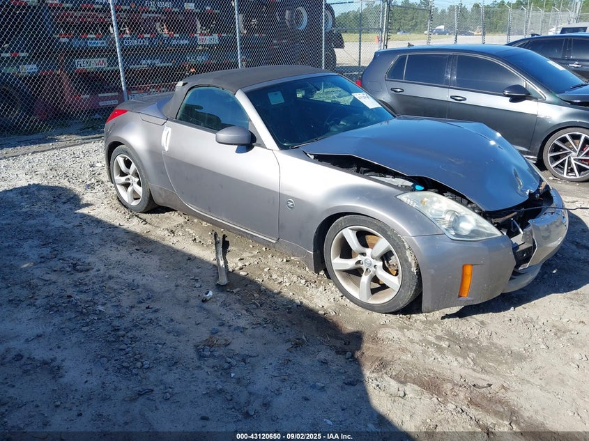 JN1BZ36A07M651294 2007 NISSAN 350Z photo no. 3