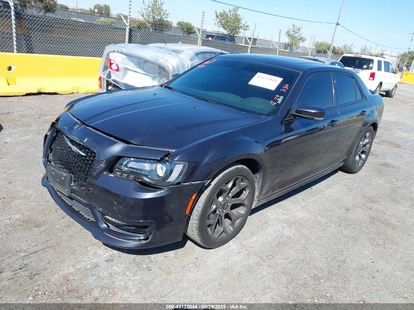VIN 2C3CCABG5JH261498 2018 CHRYSLER 300 300S
