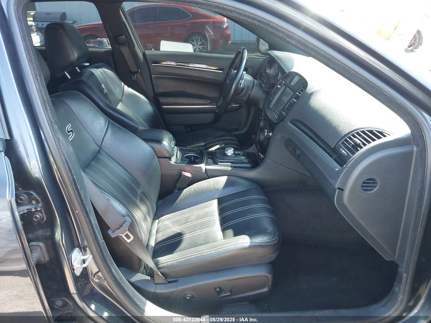 VIN 2C3CCABG5JH261498 2018 CHRYSLER 300 300S
